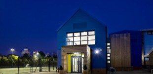 Front elevation with Canary Wharf in the background